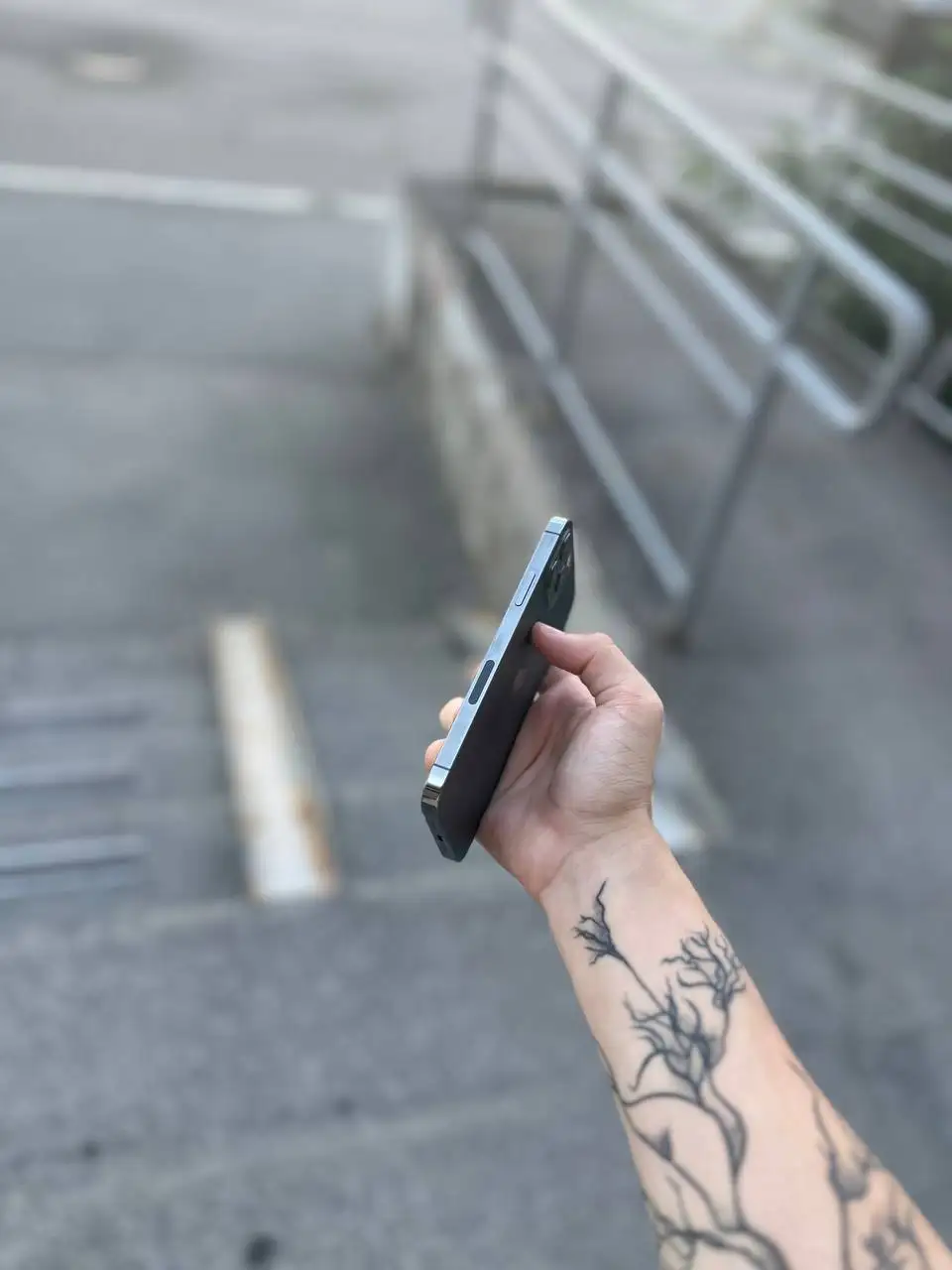Продам iPhone 12 Pro 128GB - Смартфоны (Электроника) в Барнаул
