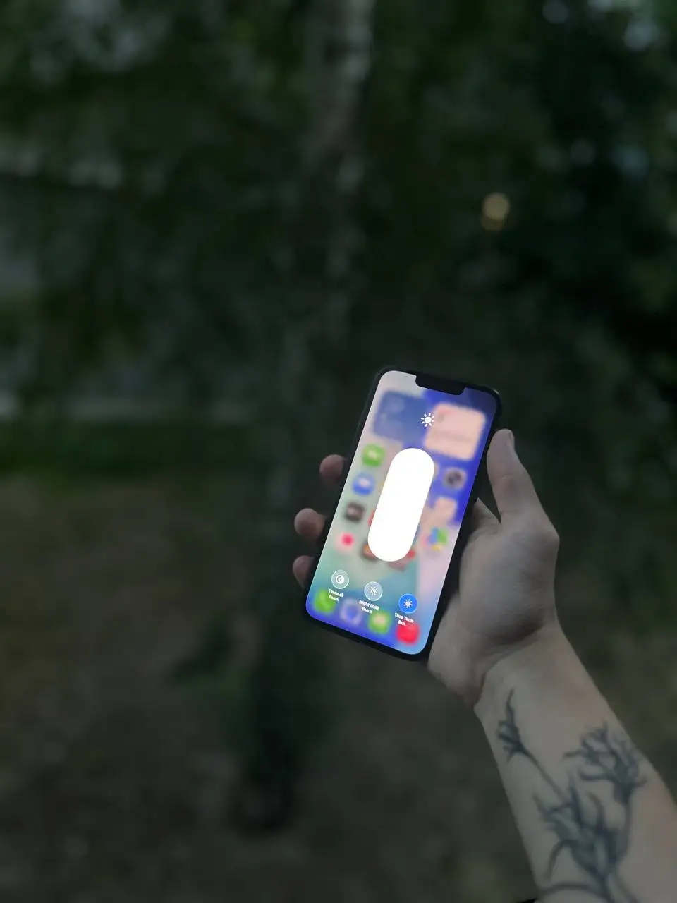 iPhone 13 (87% экран, царапины, оригинал) - Смартфоны (Электроника) в Барнаул