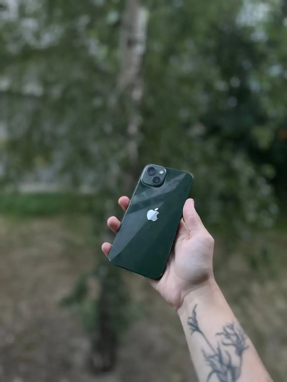 iPhone 13 (87% экран, царапины, оригинал) - Смартфоны (Электроника) в Барнаул