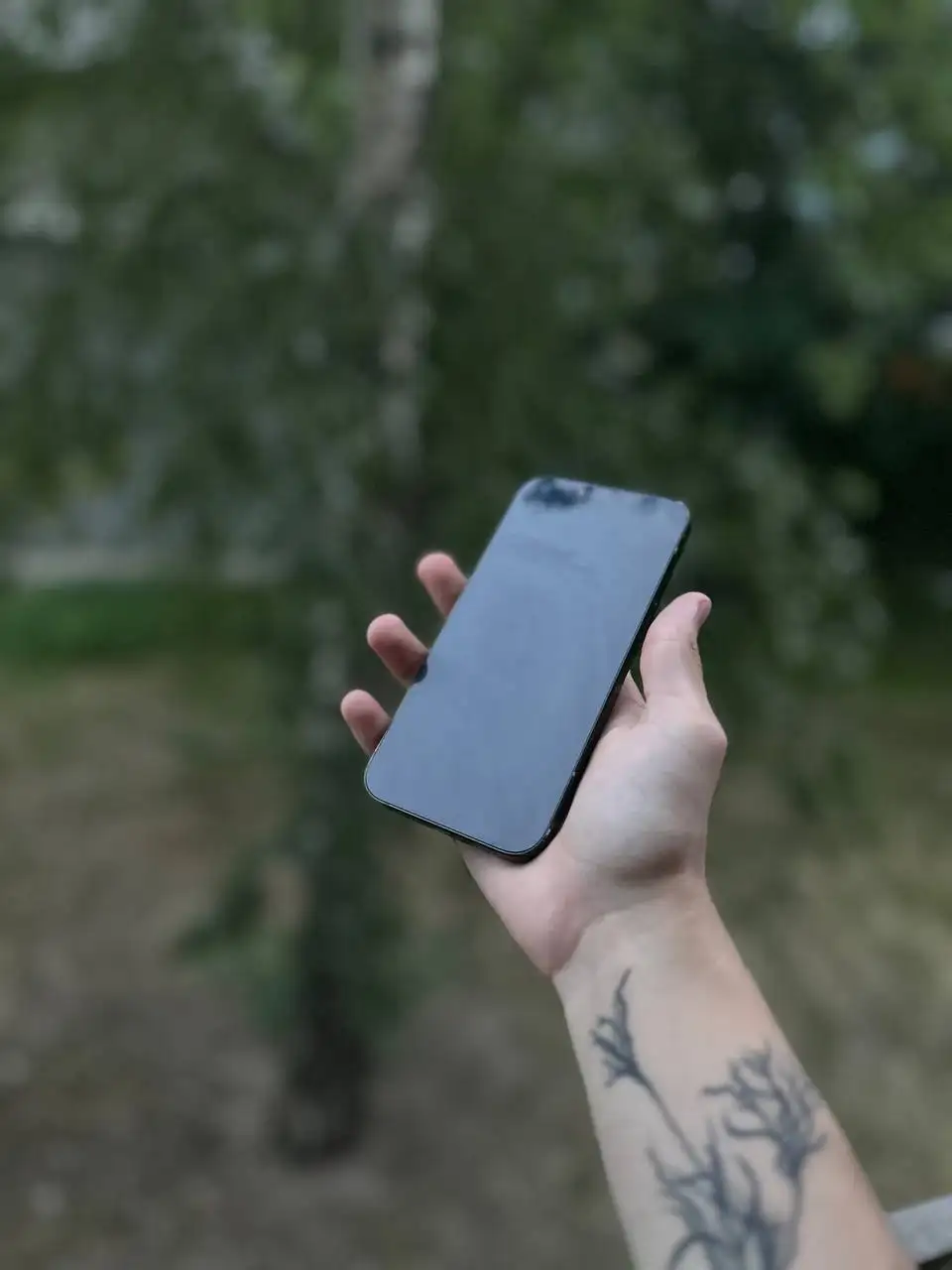 iPhone 13 (87% экран, царапины, оригинал) - Смартфоны (Электроника) в Барнаул