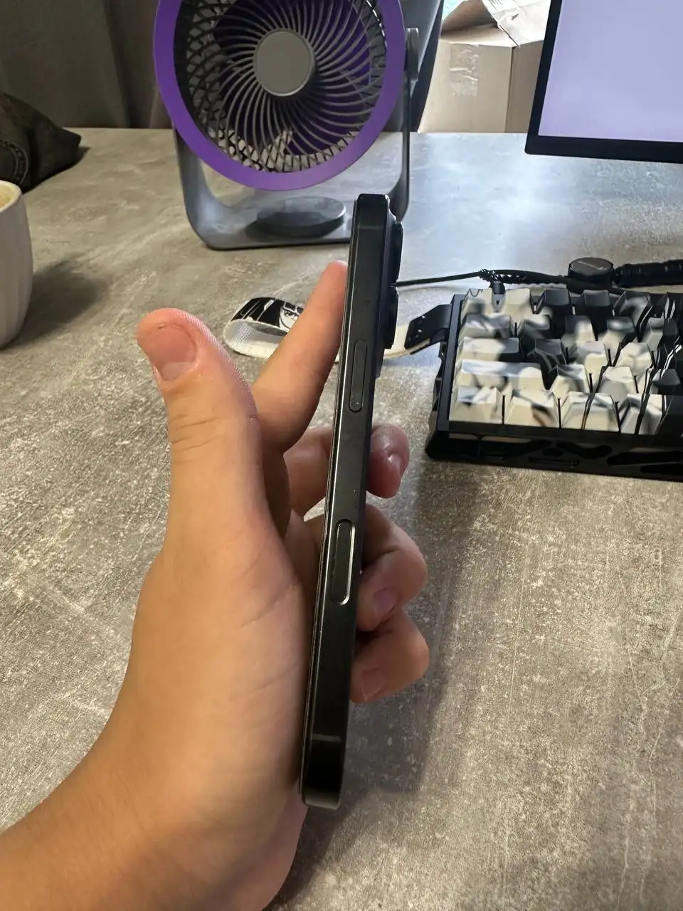 Продам iPhone 16 Pro 256GB - Смартфоны (Электроника) в Барнаул