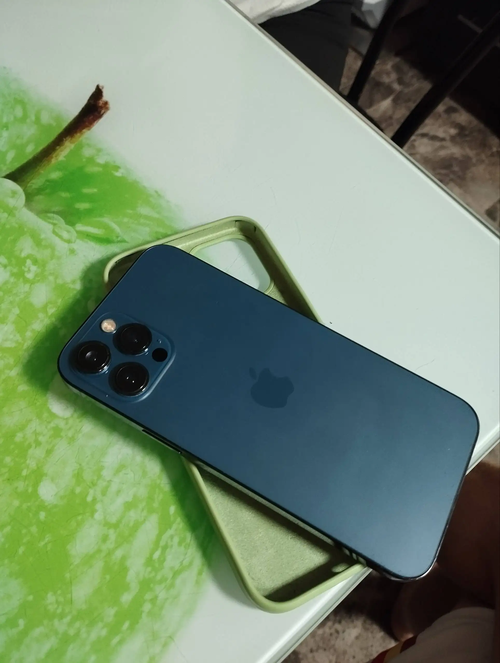 Apple iPhone 12 Pro Max - Смартфоны (Электроника) в Барнаул