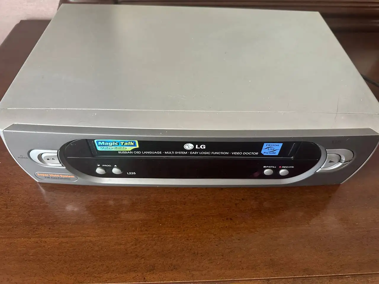 Продам все срочно: Телефон LG, DVD-плеер, монитор - Электроника в Барнаул