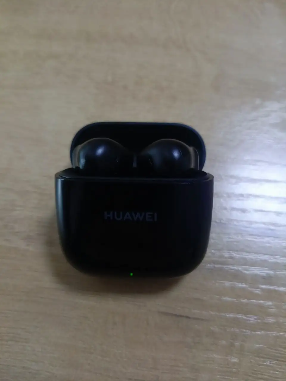 Продаю беспроводные наушники HUAWEI - Электроника в Барнаул