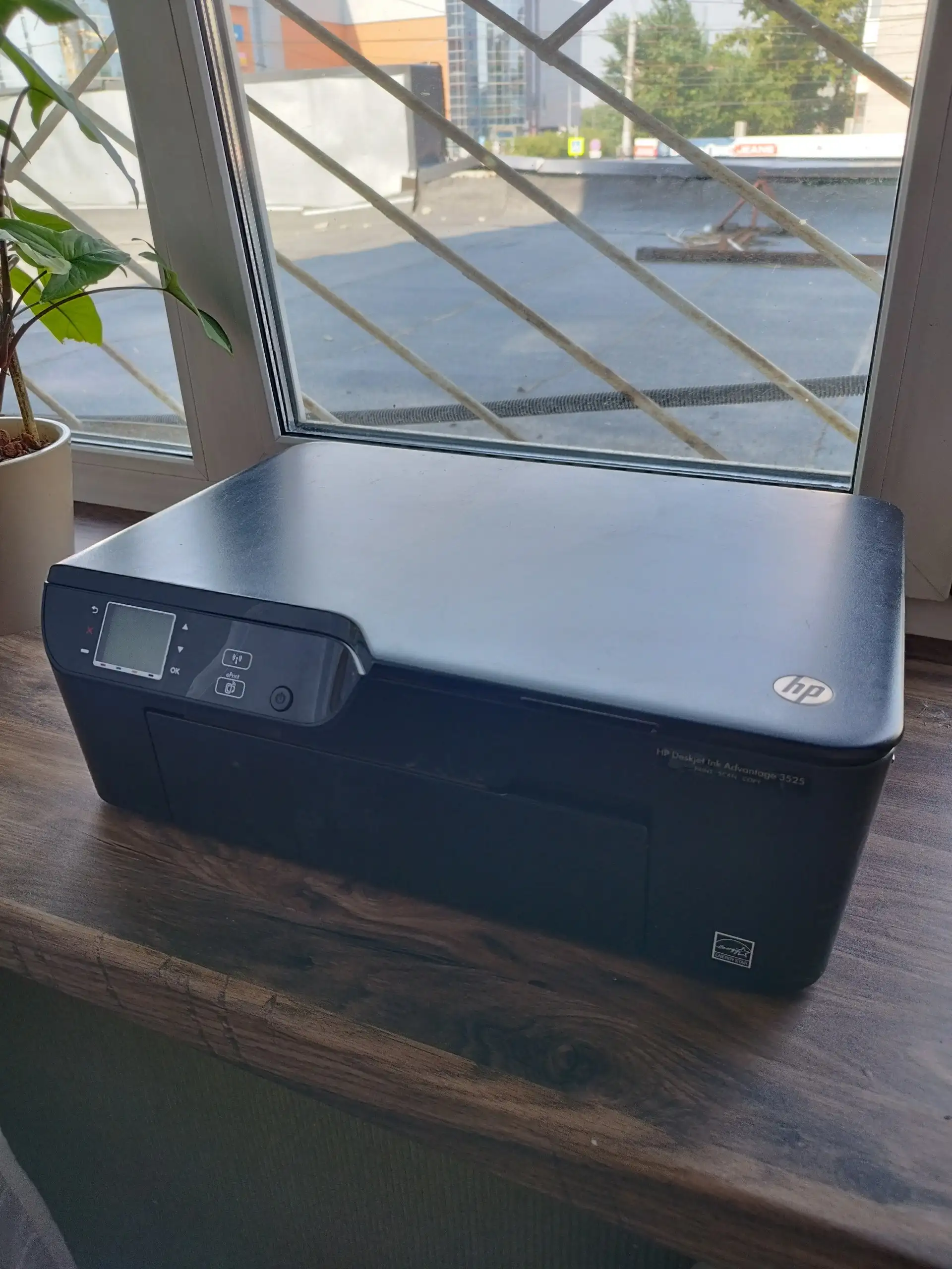 Продам принтер HP DeskJet Ink Advantage 3525 - Электроника в Барнаул