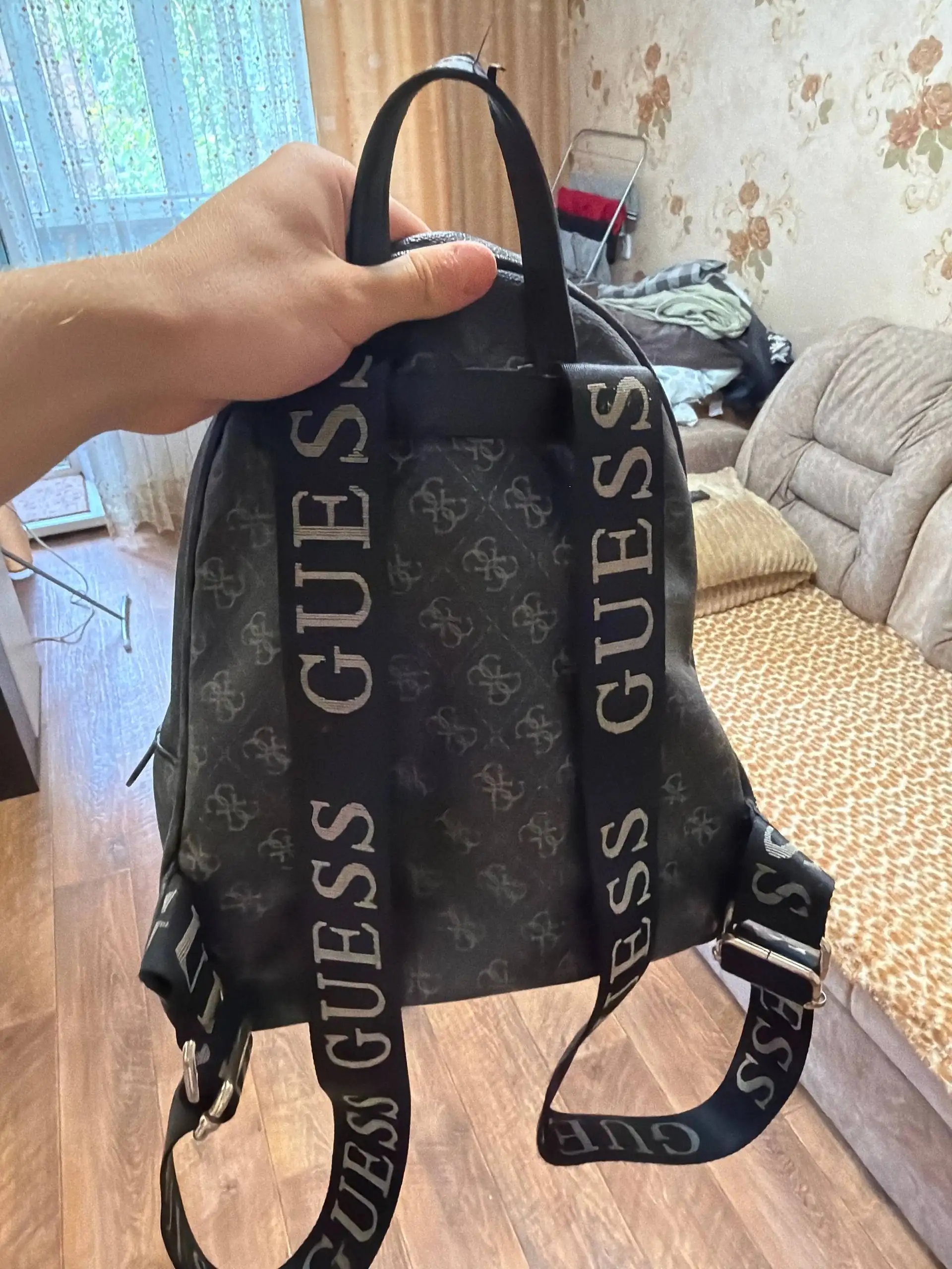 Продам обменяю оригинальный рюкзак Guess - Аксессуары (Барахолка) в Барнаул