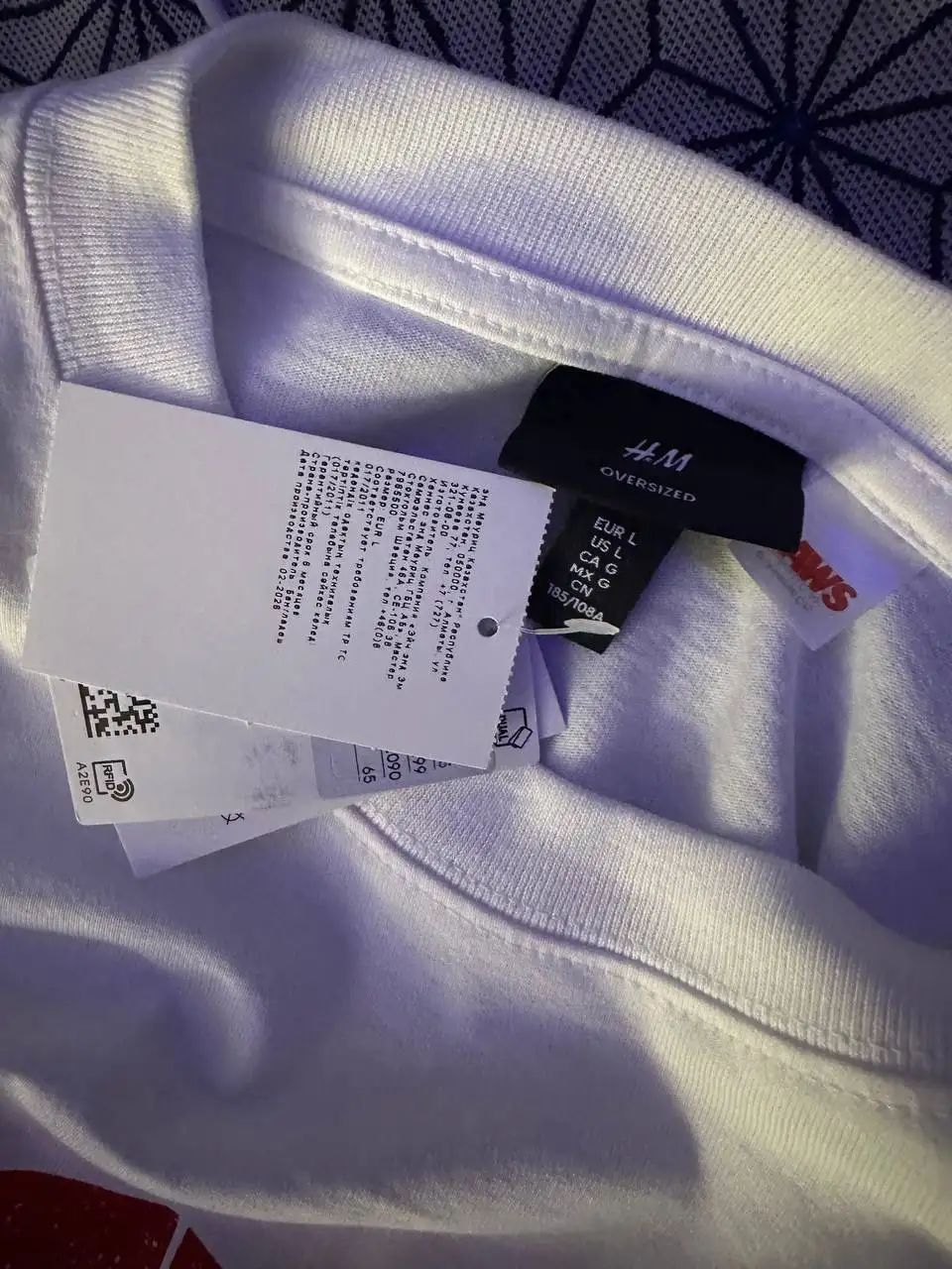 Продам новые футболки off white и H&D jaws - Футболки (Одежда) в Барнаул