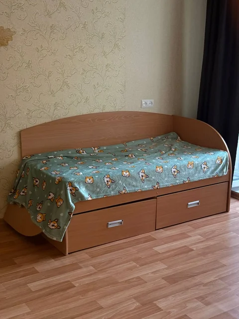 Кровать односпальная с матрасом - Садовый инвентарь и оборудование в Барнаул