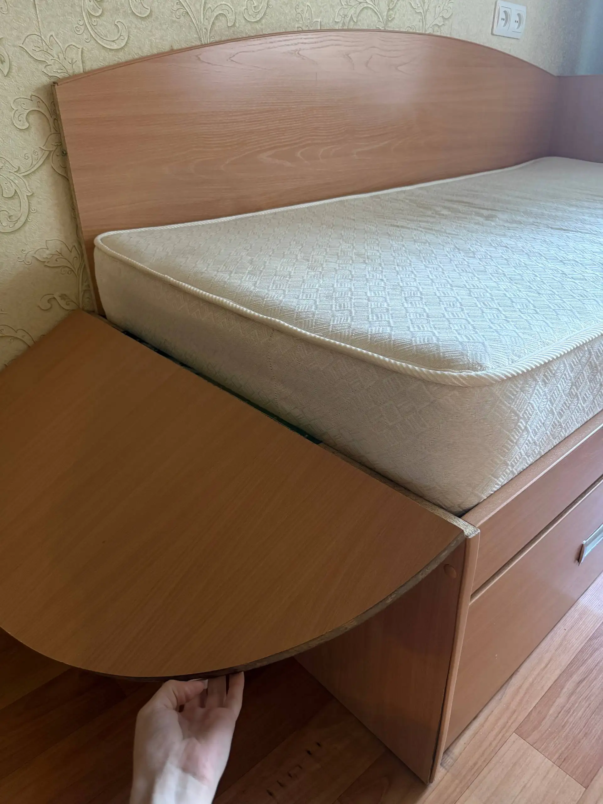Кровать односпальная с матрасом - Мебель (Для дома и дачи) в Барнаул