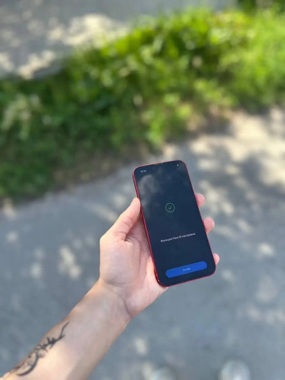 iPhone 13 128GB, бежевый - Электроника в Барнаул