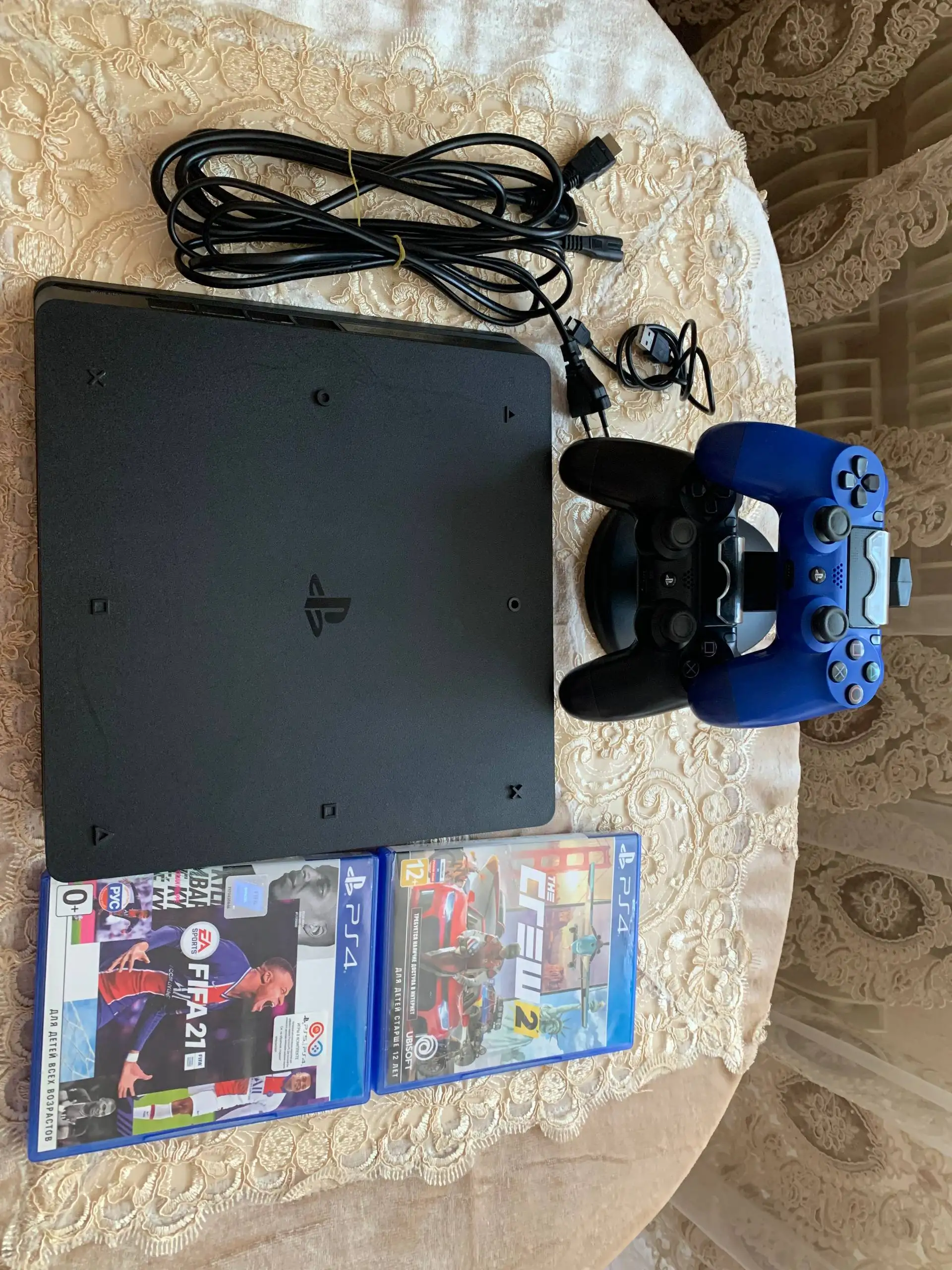 Продам Sony PlayStation 4 Slim 1TB - Игровые приставки (Электроника) в Барнаул