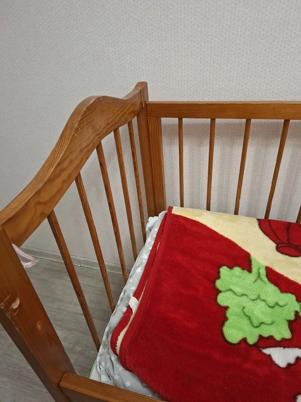Продается детская кровать с матрасом - Мебель детская (Товары для детей) в Барнаул