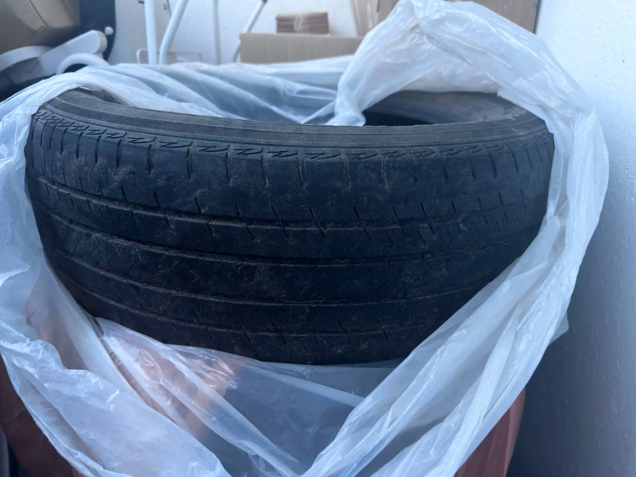 Продам резину - Шины (Авто) в Барнаул