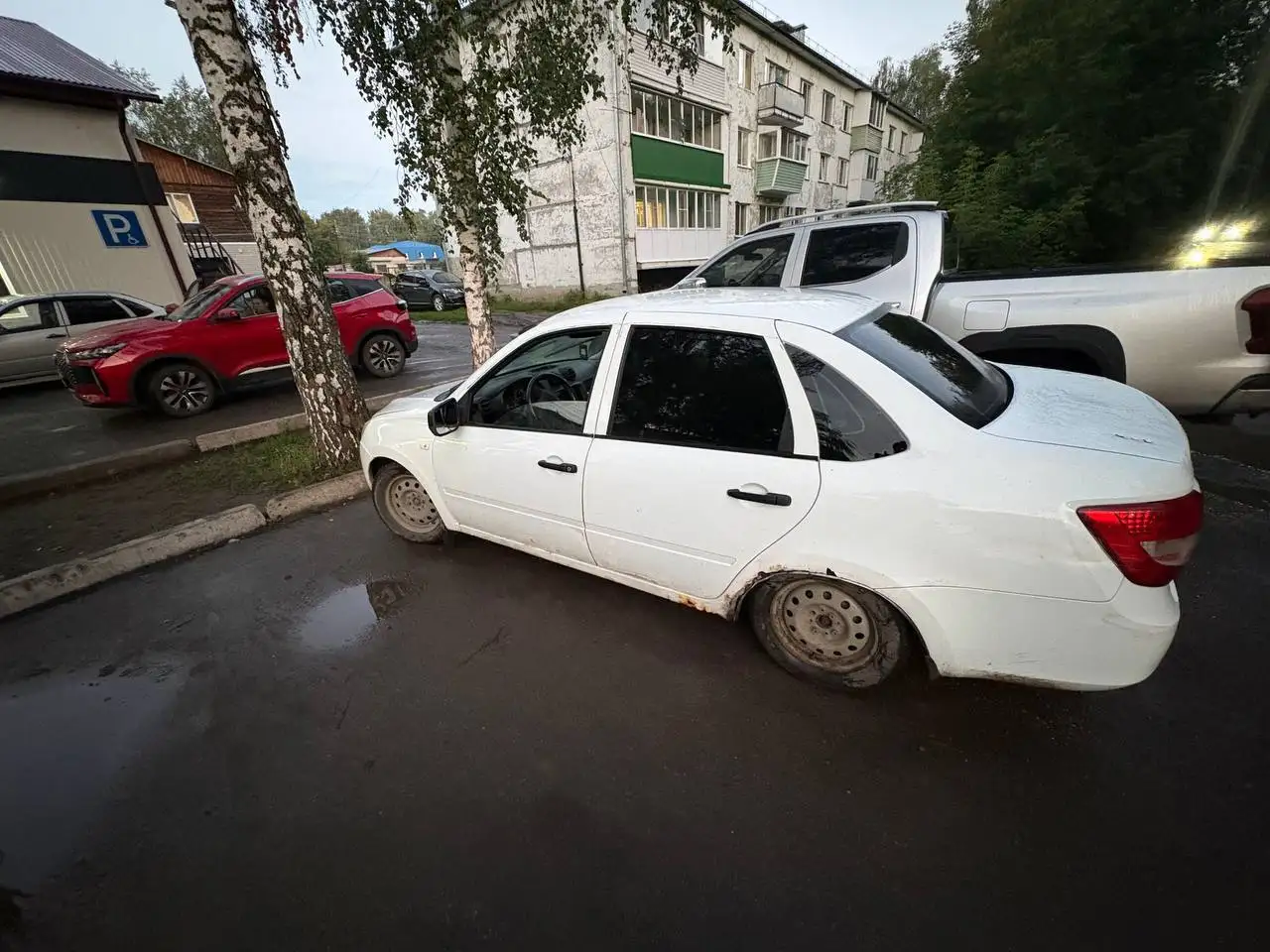 Лада Гранта 2012 с небольшими проблемами - Авто в Барнаул