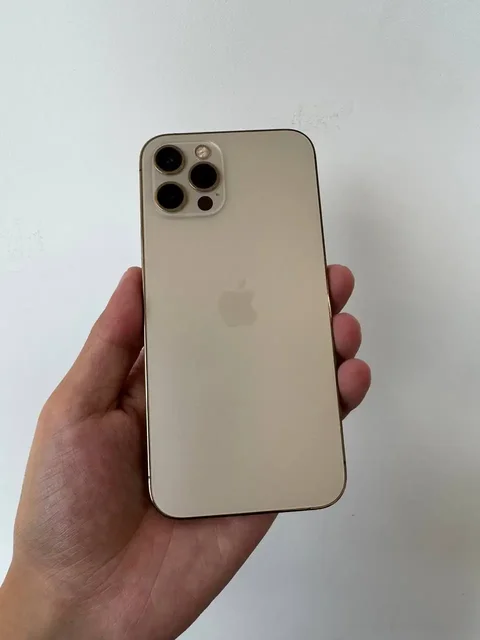 Продам iPhone 12 Pro 128GB - Блоки питания в Барнаул