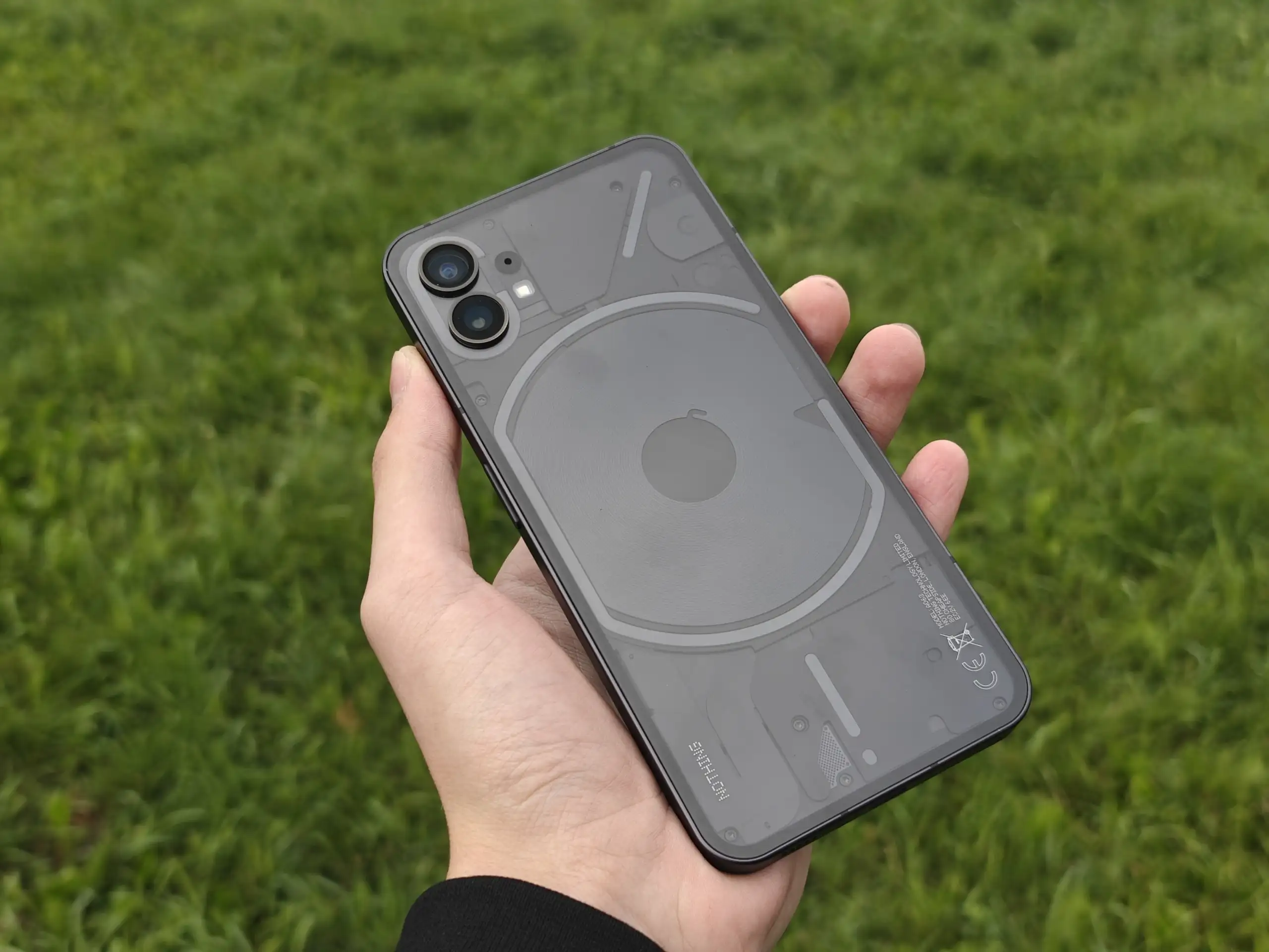 Продам Nothing Phone 1 с новой АКБ - Смартфоны и телефоны (Электроника) в Барнаул