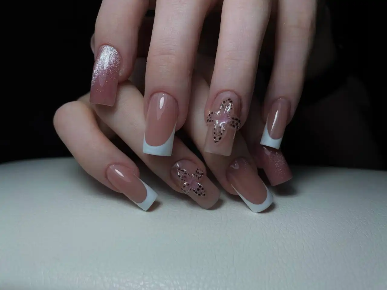 Мастер маникюра Виктория