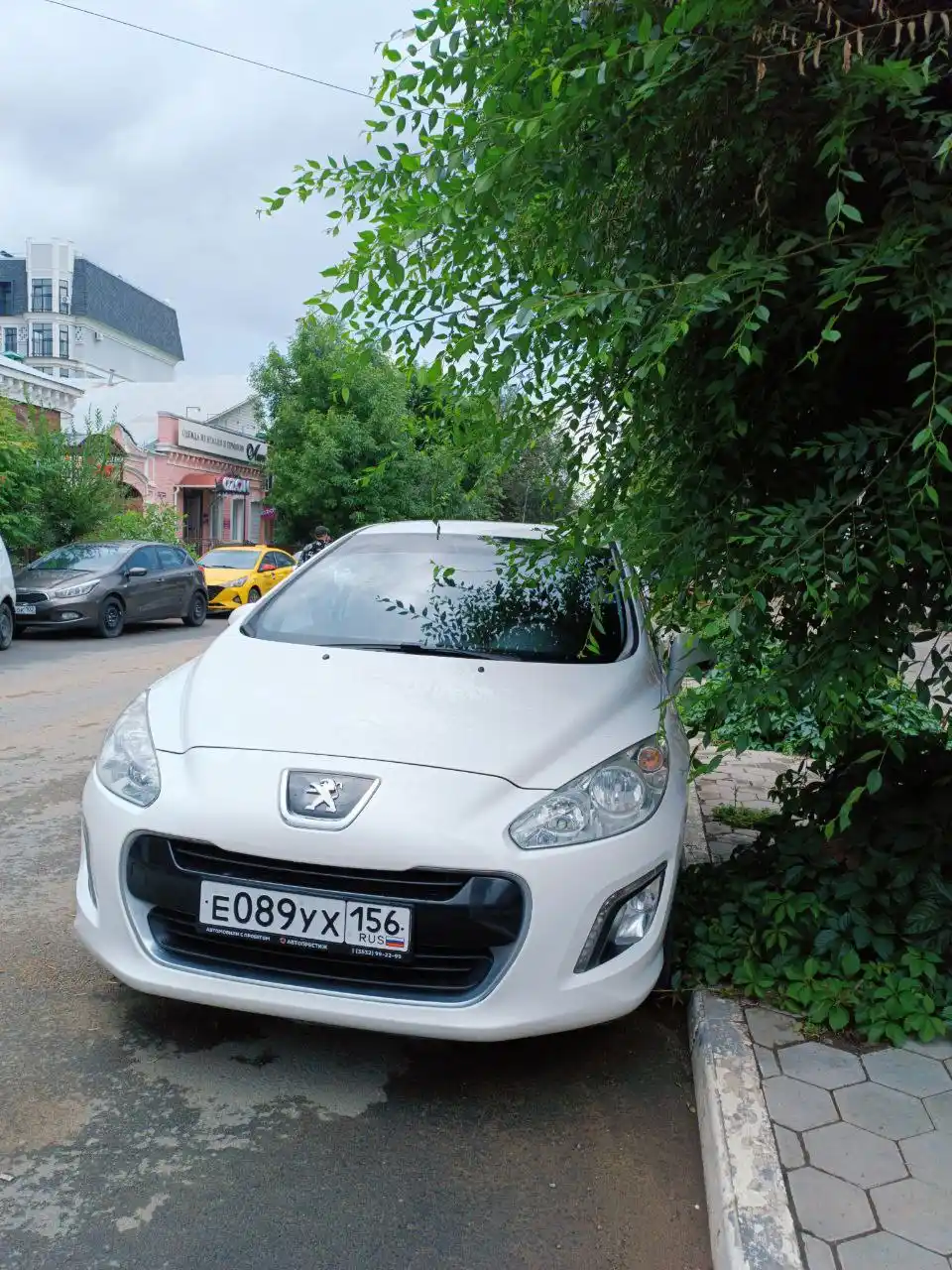 Peugeot 308 2011 года - Авто в Оренбург