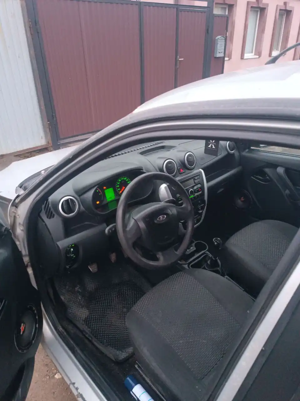 Продажа автомобиля 2016 года с кондиционером