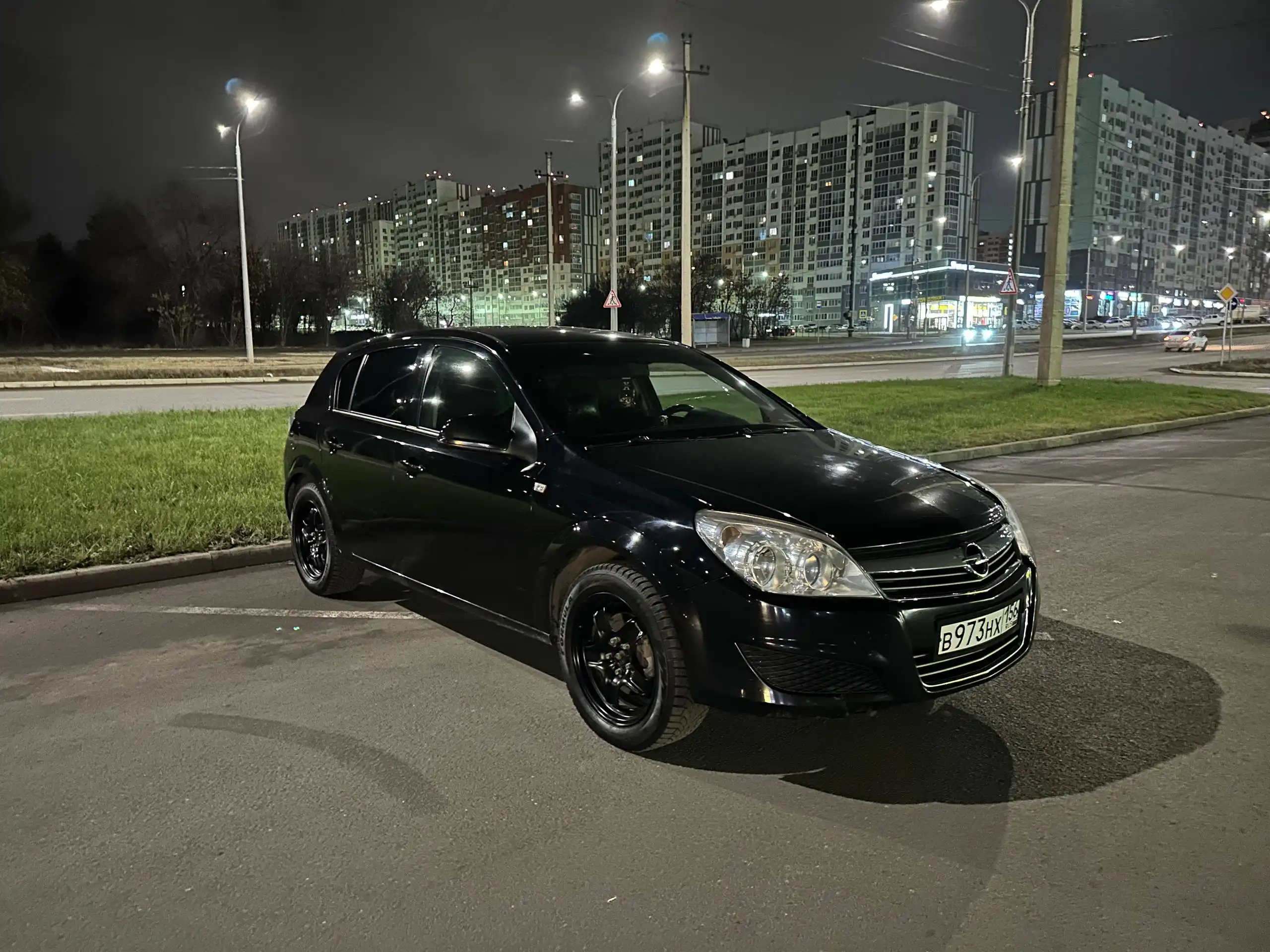 Opel Astra H 1.6 2011 года