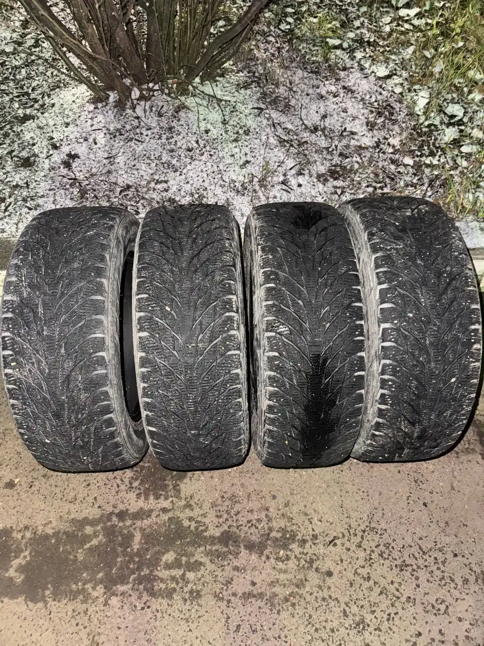 Продам комплект шин хаки р2