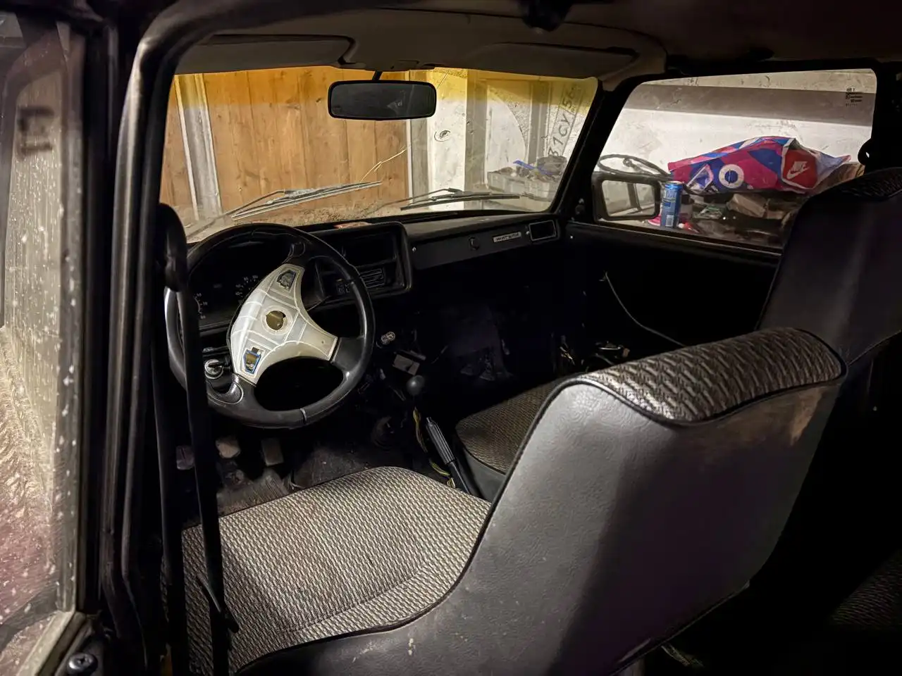 ВАЗ 2107 2006 года темно-вишневый