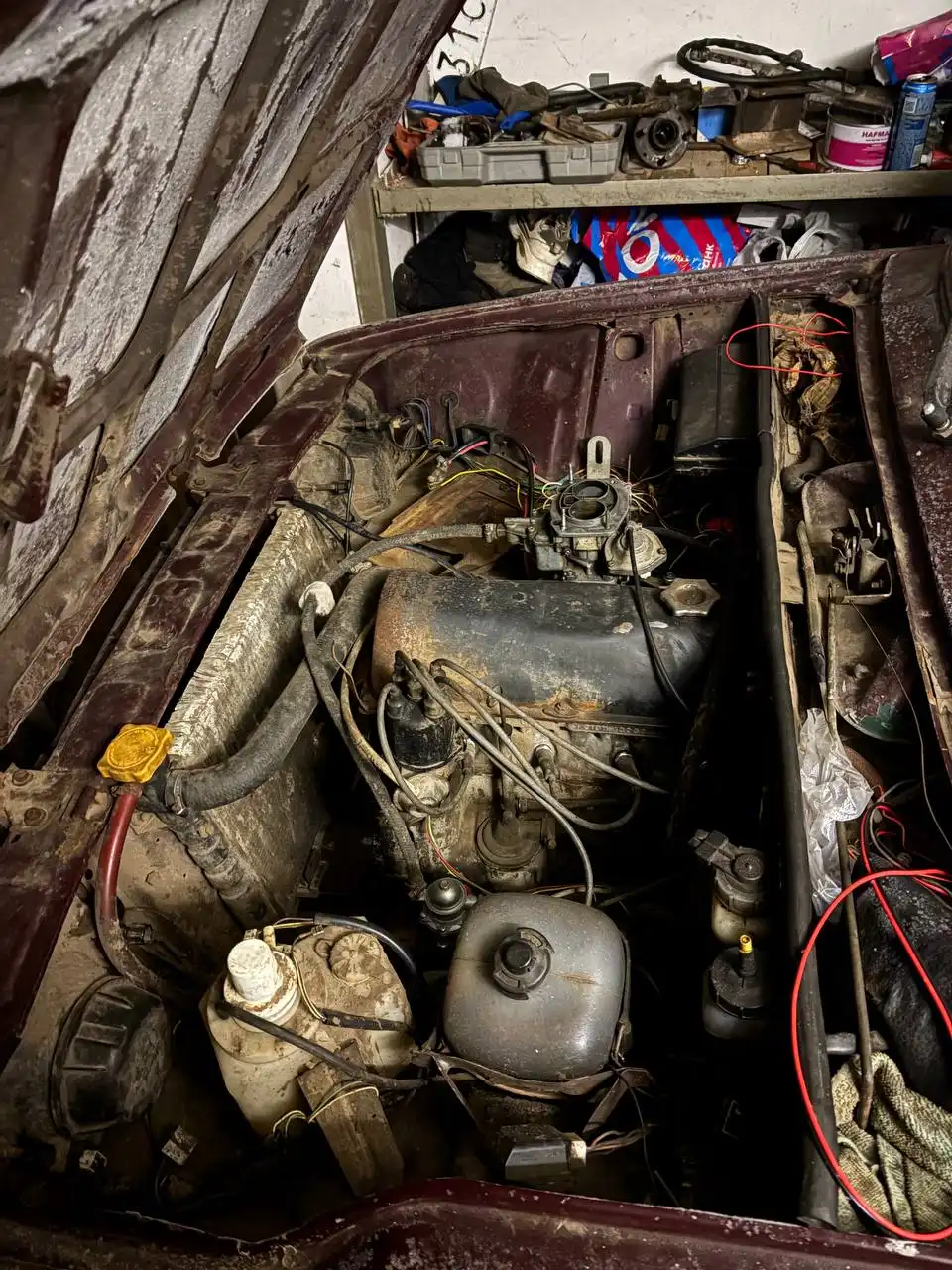 ВАЗ 2107 2006 года темно-вишневый