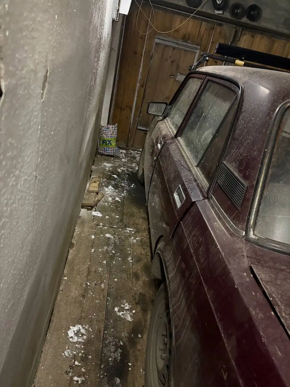 ВАЗ 2107 2006 года темно-вишневый