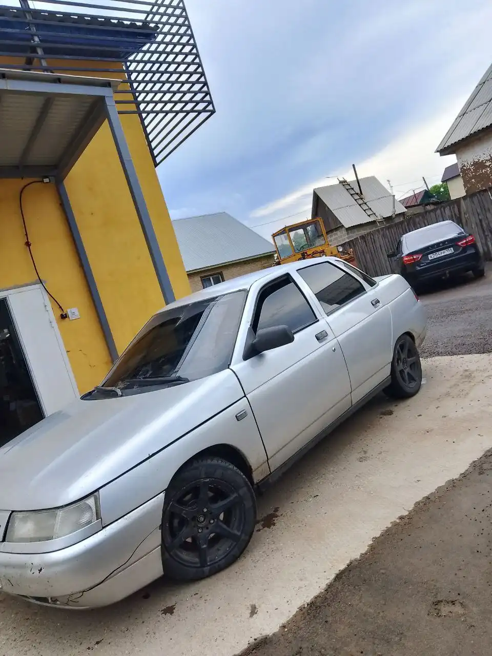 ВАЗ 2110 2006 года с пробегом 190 тыс. км