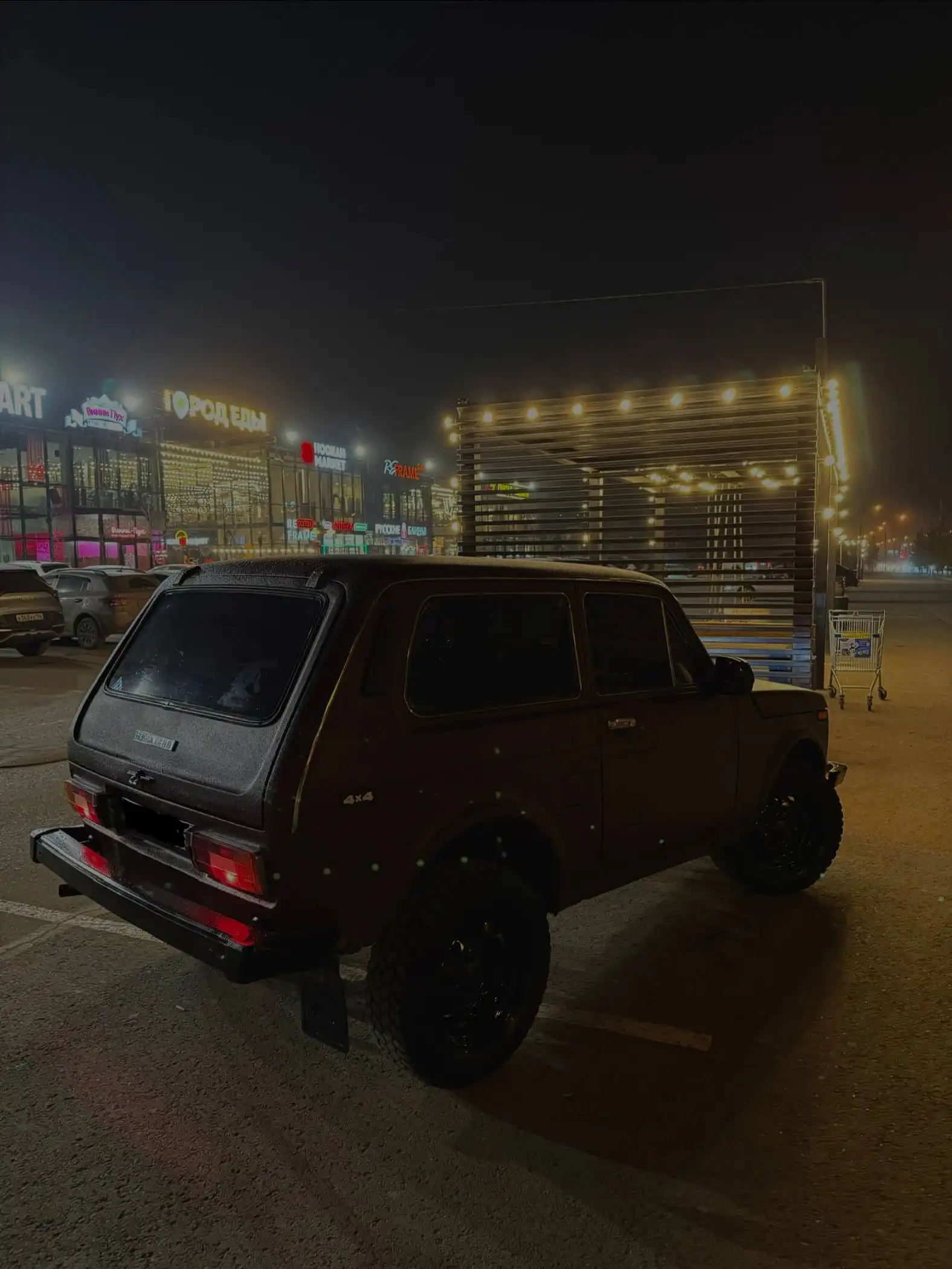 Продажа автомобиля ВАЗ 2105/2107 1993 года с запчастями