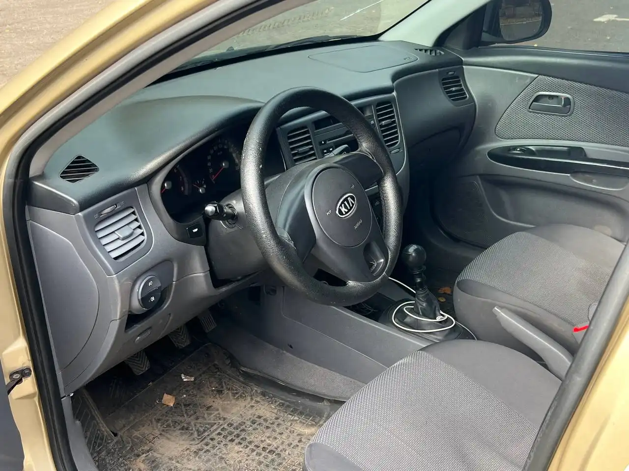 Продажа KIA RIO 2 рестайлинг 2010 года