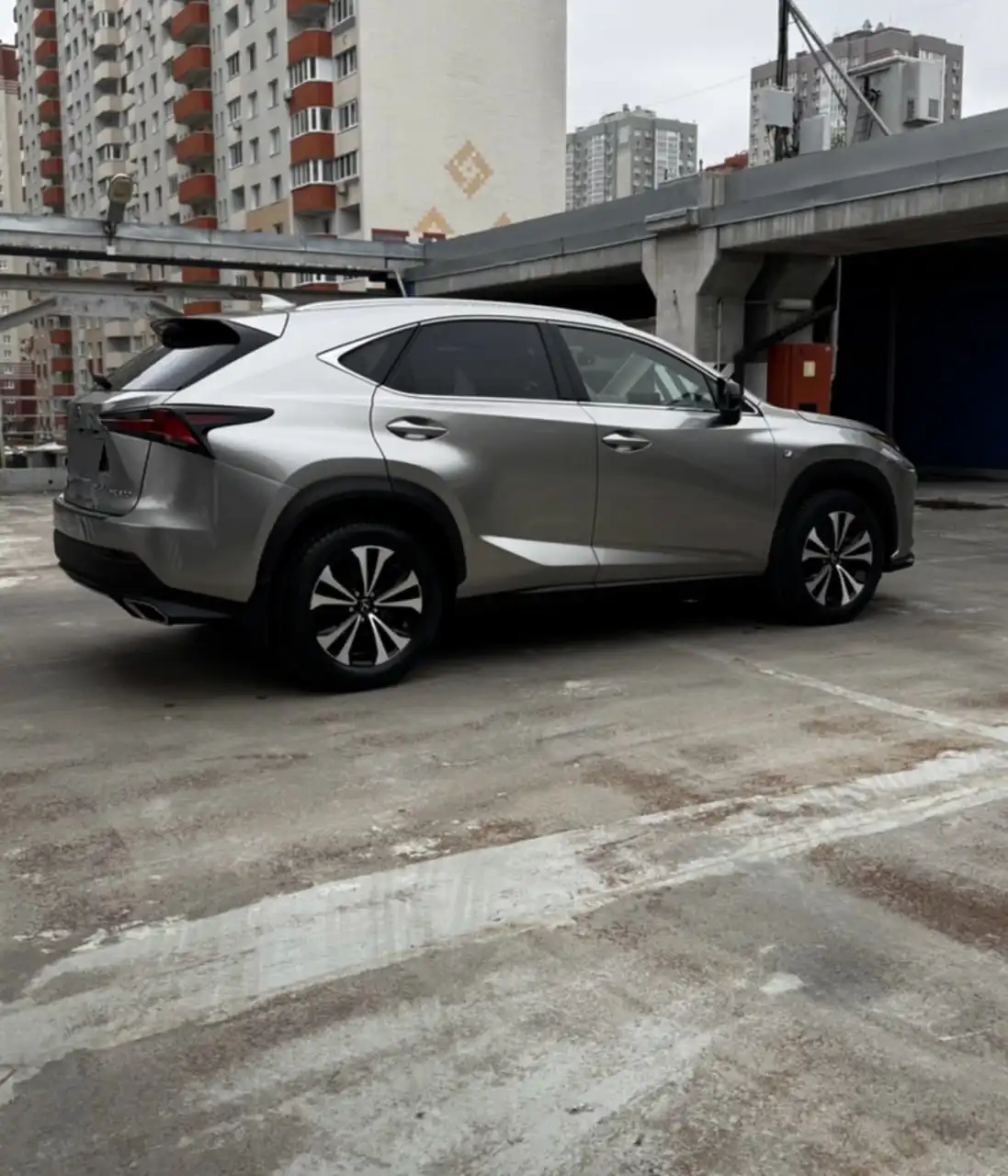 Продажа Lexus NX 200 2018 года рестайлинг