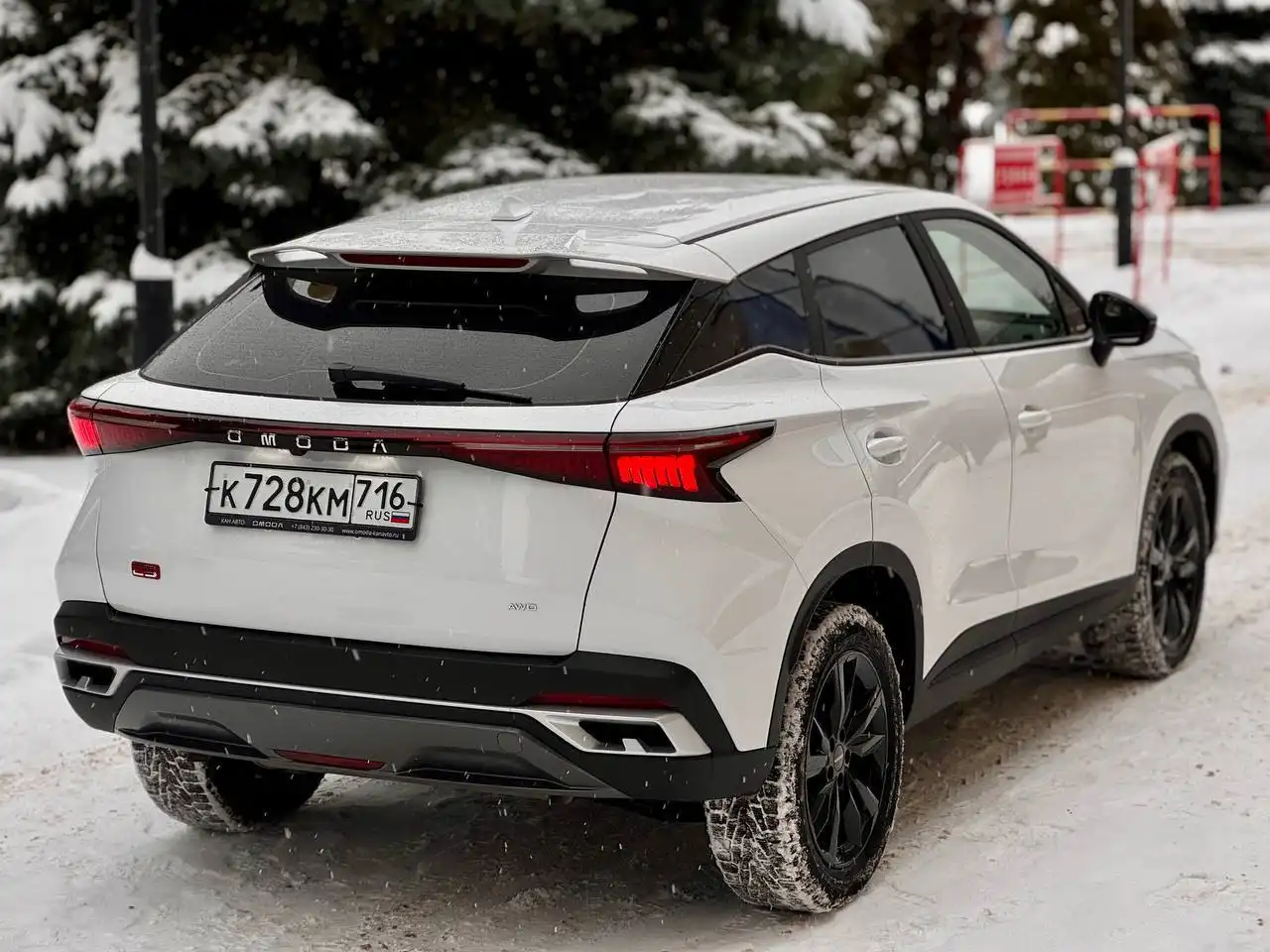 Omoda C5 1.6 АМТ полный привод 2024
