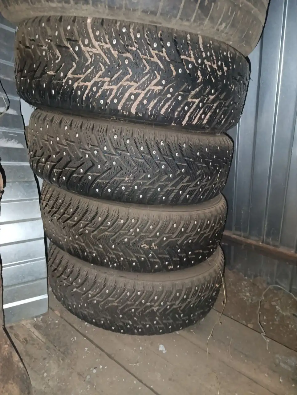 Продажа зимних шин 185/65R15 95% шипов