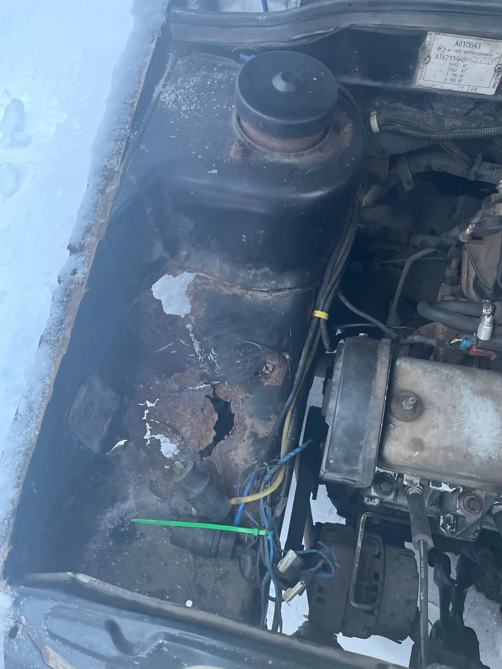 Продам автомобиль 2010 года срочно