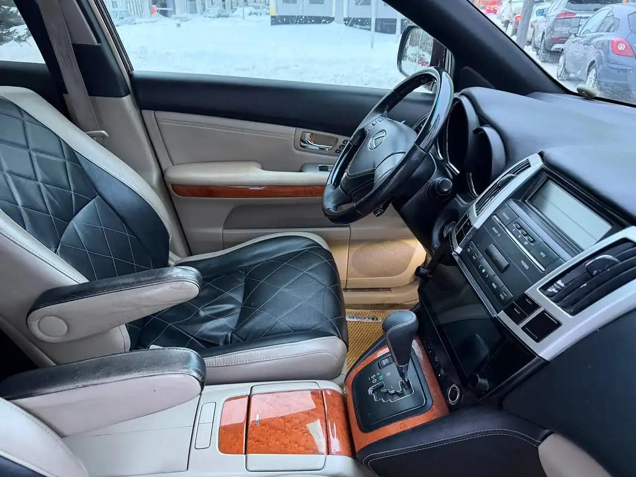 Lexus RX350 2007 года в отличном состоянии