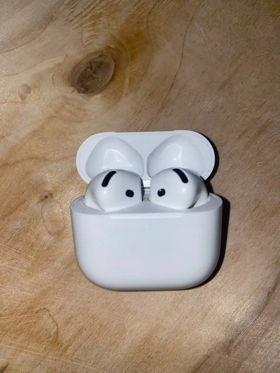 Продажа AirPods 4