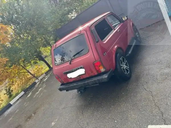 Продам ВАЗ 21213 Карбюратор 2001 год