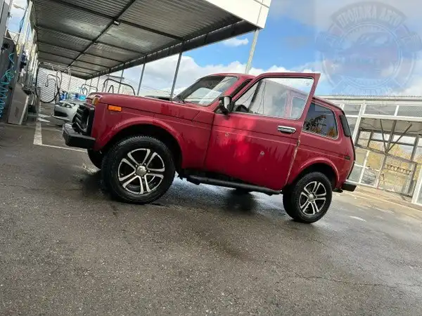 Продам ВАЗ 21213 Карбюратор 2001 год