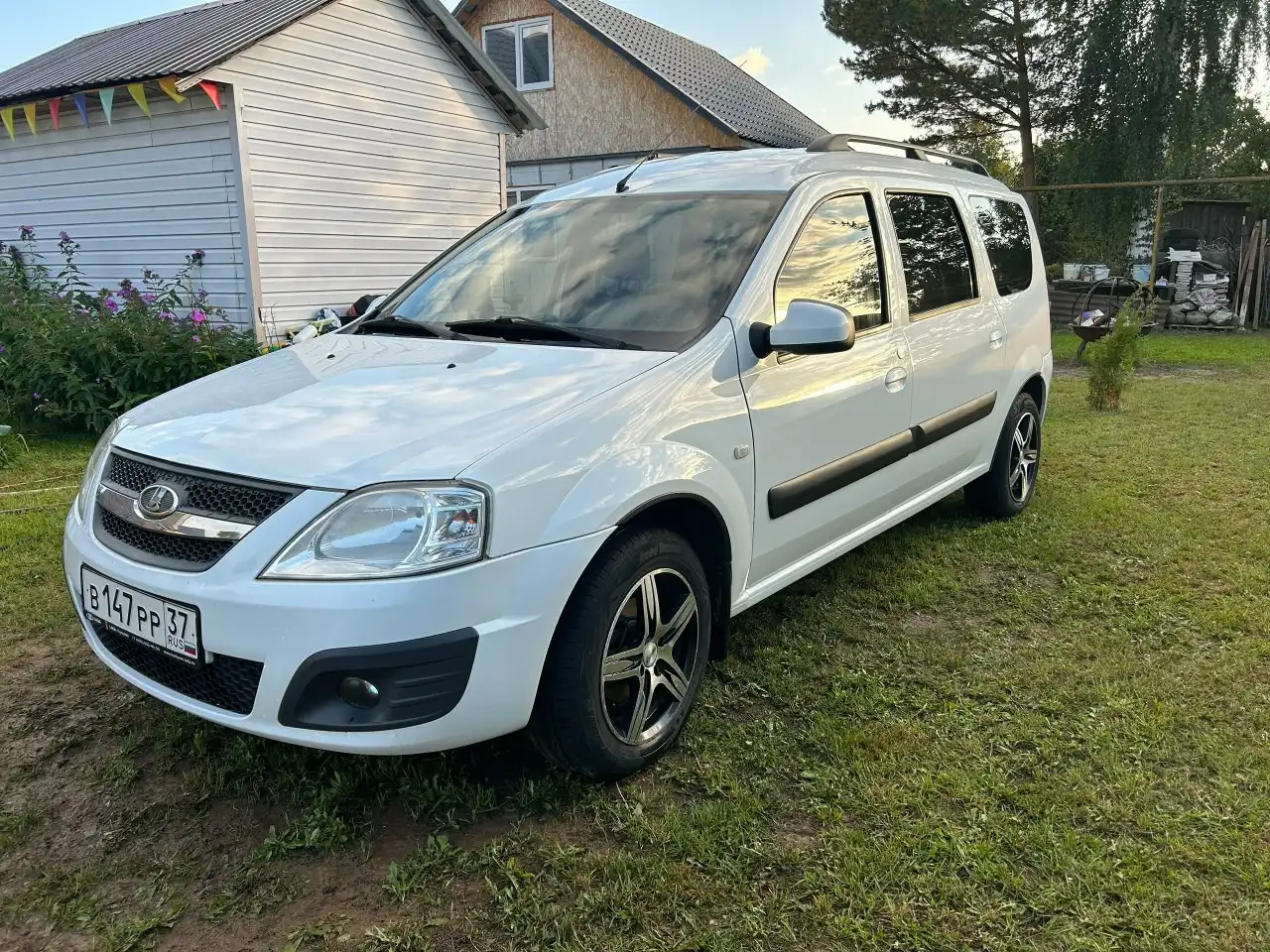 Lada Largus 2013 года в Гаврилов Посаде