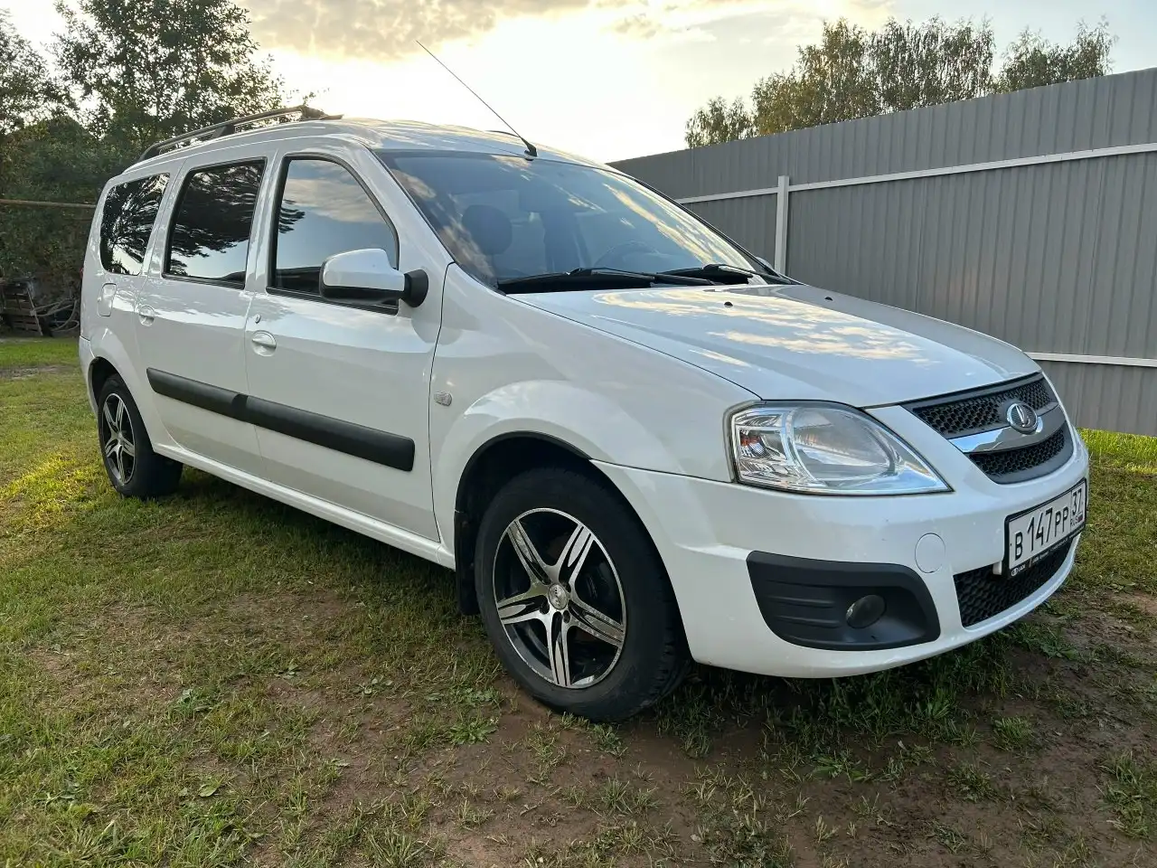 Lada Largus 2013 года в Гаврилов Посаде