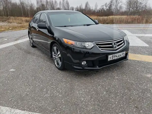 Honda Accord 8 2.4 2008 года в отличном состоянии