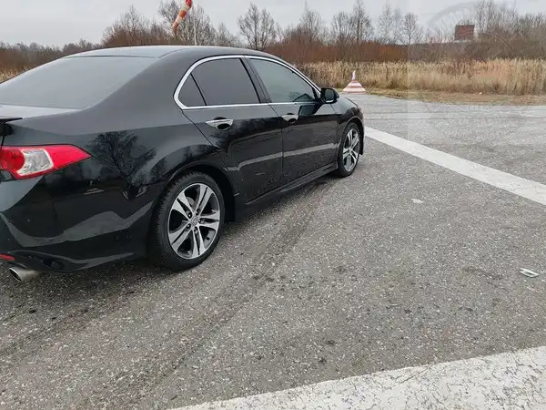 Honda Accord 8 2.4 2008 года в отличном состоянии