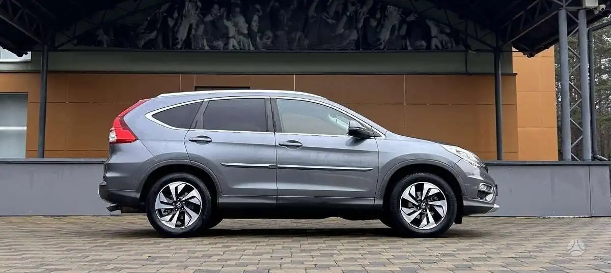 Продажа Honda CR-V 2015 года