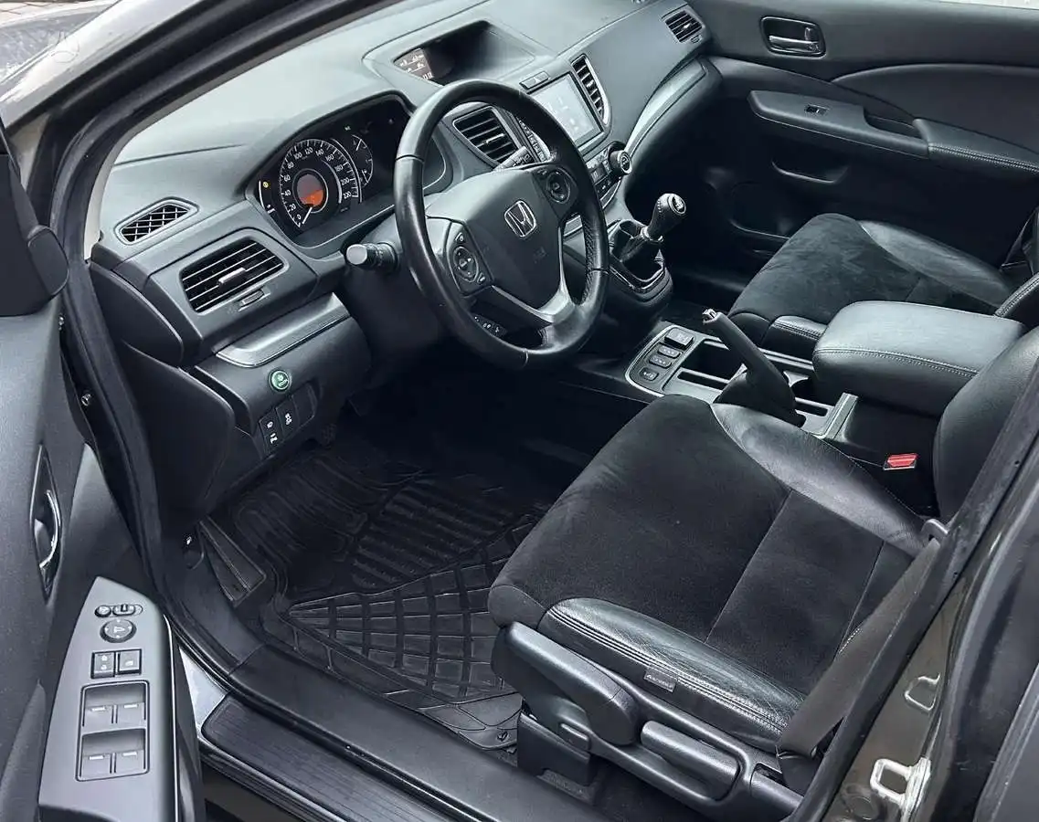 Продажа Honda CR-V 2015 года
