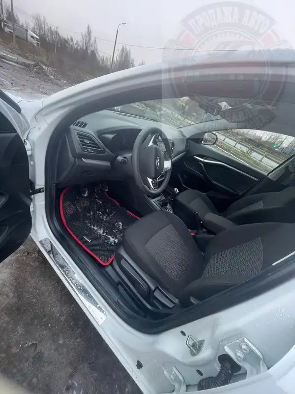 Автомобиль в идеальном состоянии с богатой комплектацией