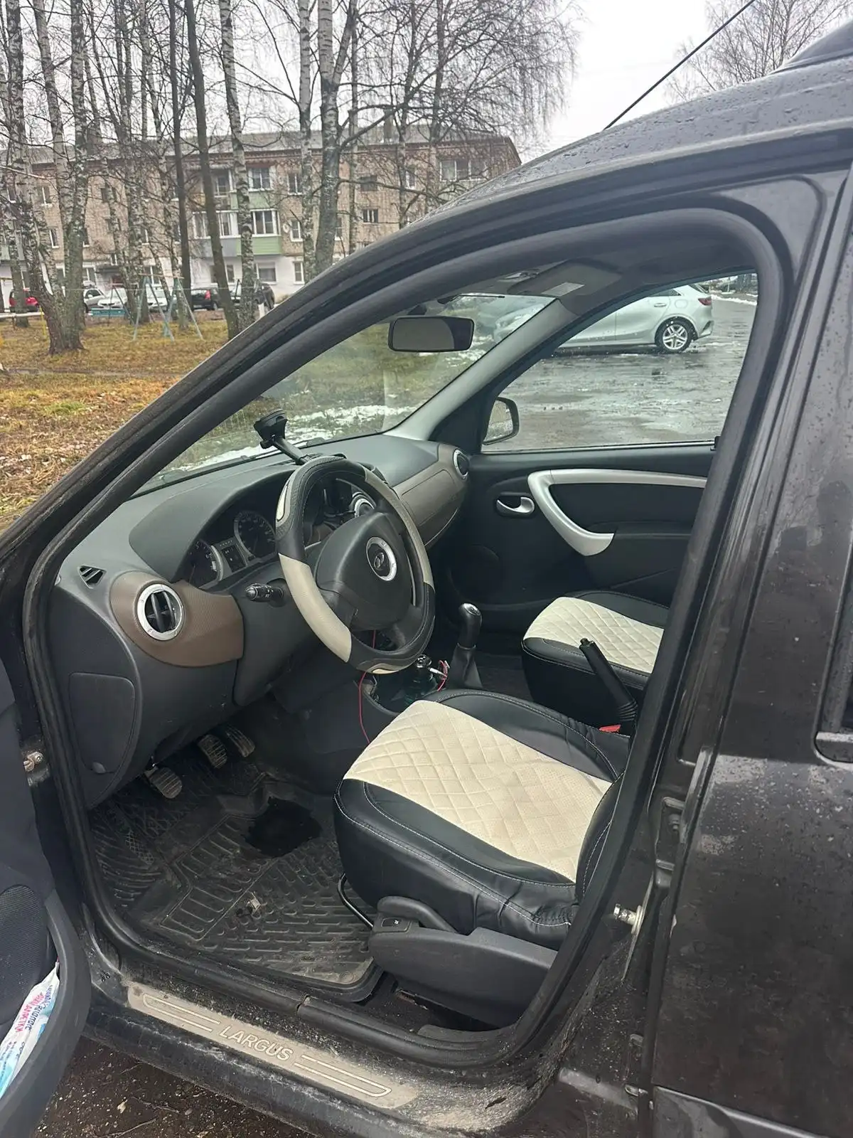 Продажа Лада Ларгус 2015 года в Рыбинске