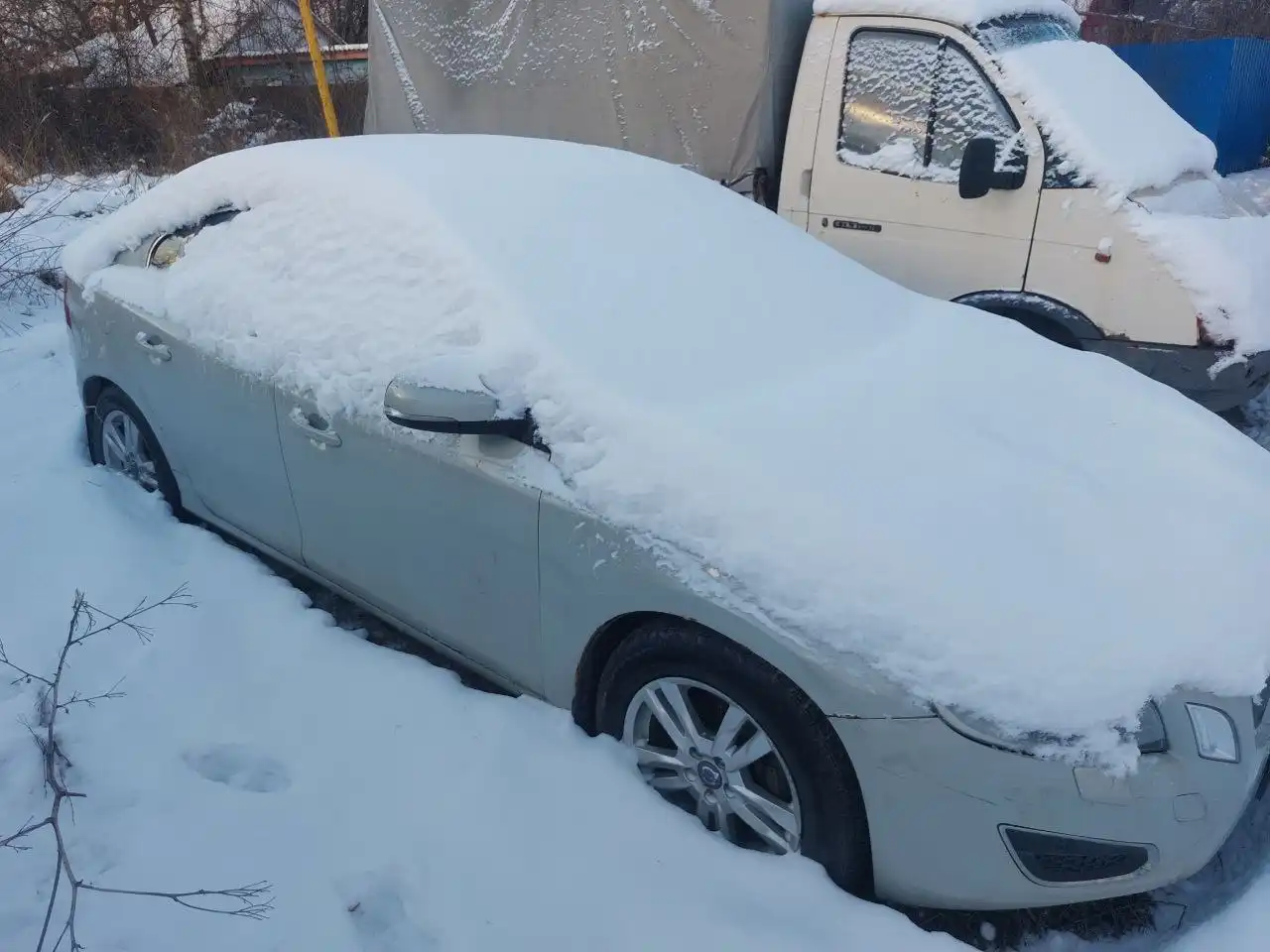 Volvo S60 2012 года с неисправным двигателем