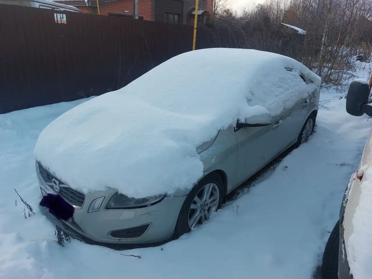 Volvo S60 2012 года с неисправным двигателем