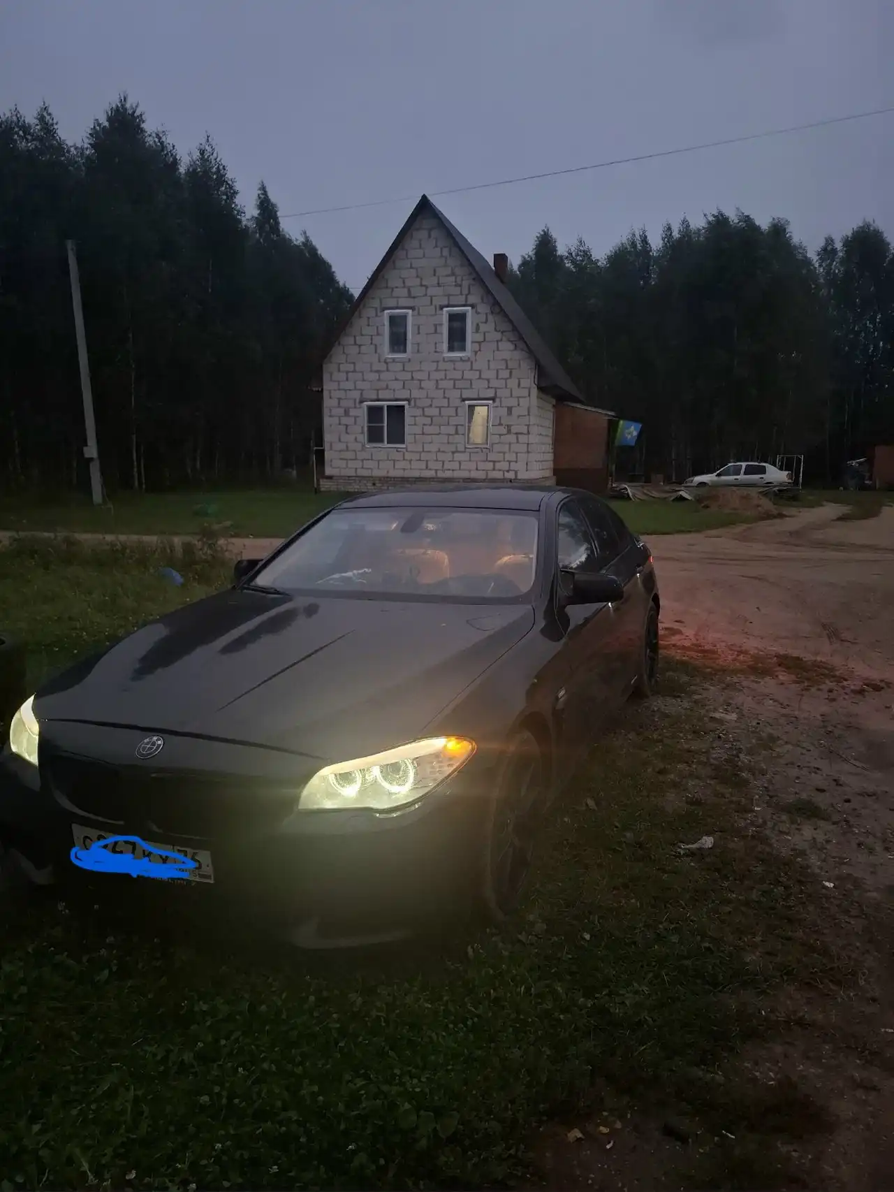 BMW 5 серия F10 2012 года в отличном состоянии